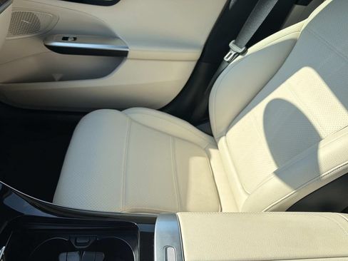 Used 2026 Mercedes-Benz C 300 Sedan image 16