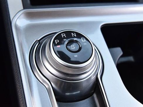 Used 2024 Ford Edge SEL image 17