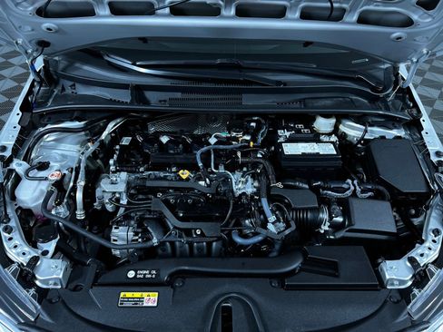 Certified 2025 Toyota Corolla LE FWD image 9