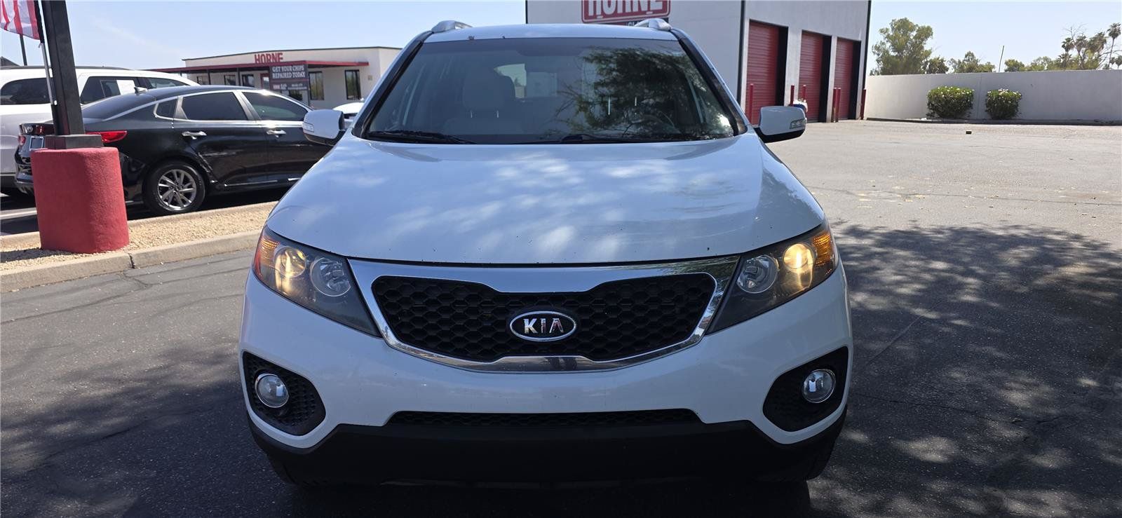 Used 2013 Kia Sorento LX w/ Convenience Pkg FWD image 2