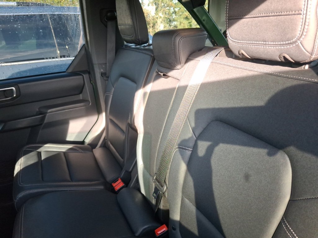 Used 2025 Ford Bronco Badlands AWD/4WD image 12