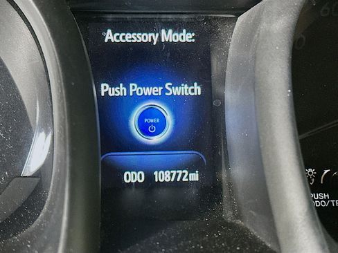 Used 2016 Toyota Avalon Limited FWD image 18