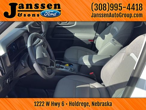 Used 2025 Ford Bronco Sport Badlands image 9