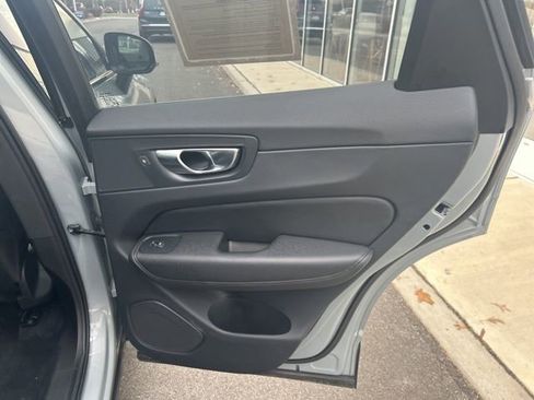 Certified 2025 Volvo XC60 B5 Plus AWD/4WD image 11