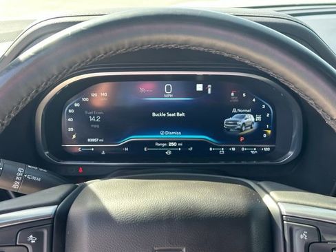 Used 2023 Chevrolet Suburban Premier AWD/4WD image 7