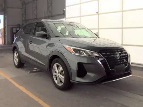Used 2023 Nissan Kicks S FWD image 6