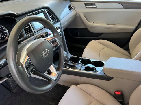 Used 2018 Hyundai Sonata SE FWD image 10