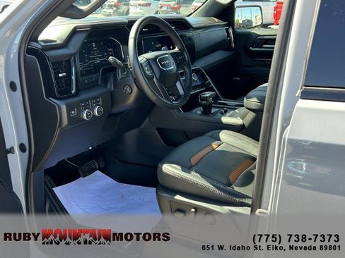 Used 2024 GMC Sierra 1500 AT4 w/ Technology Package image 11