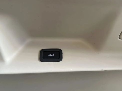 Used 2016 Land Rover Range Rover HSE AWD/4WD image 16
