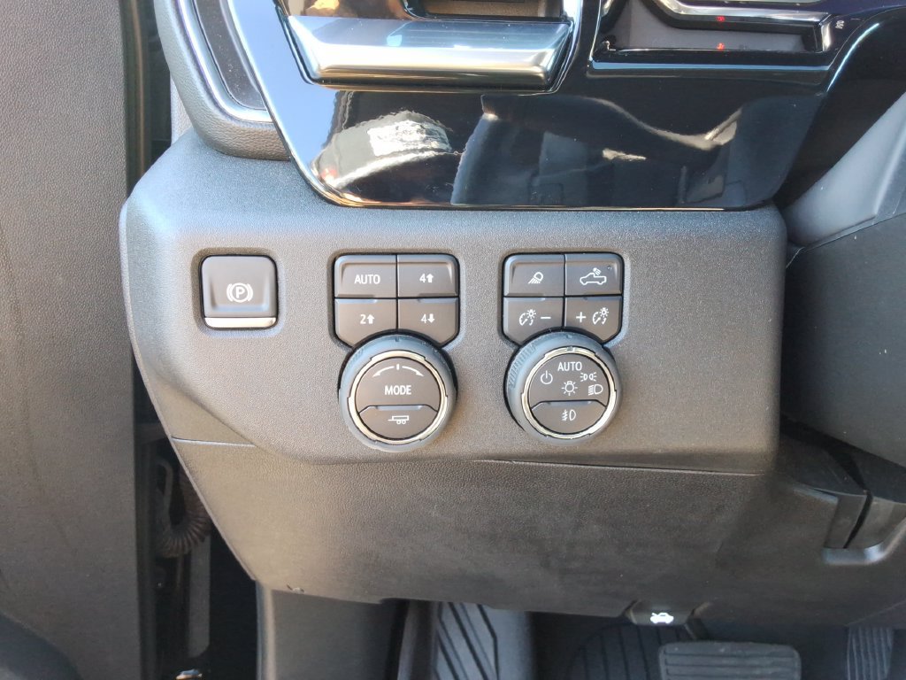 Certified 2025 Chevrolet Silverado 1500 RST w/ All Star Edition Plus AWD/4WD image 37