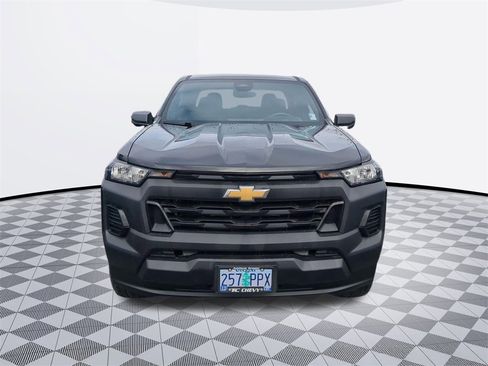 Used 2023 Chevrolet Colorado W/T image 9