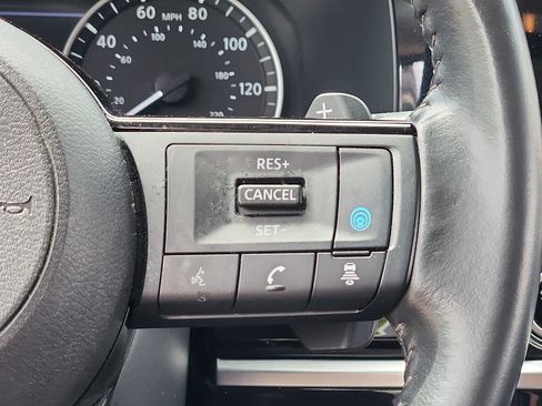 Used 2022 Nissan Pathfinder SV AWD/4WD image 21