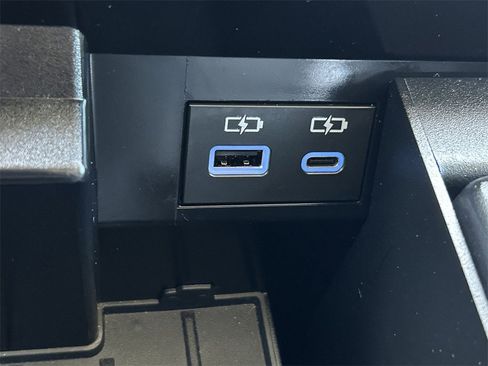 Used 2024 Toyota Tundra SR5 image 33