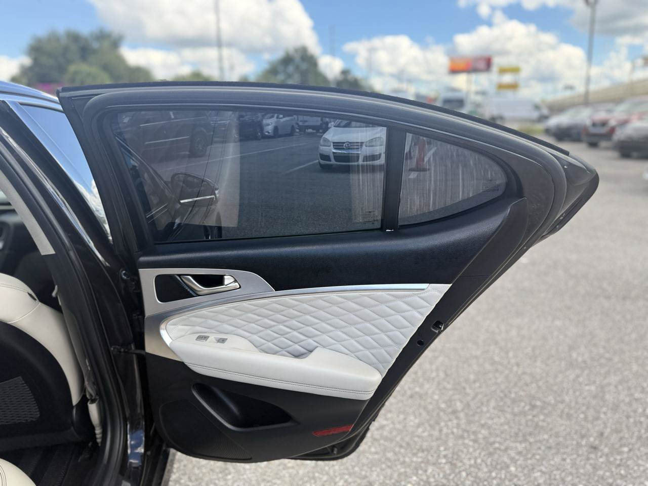 Used 2019 Genesis G70 2.0T Advanced w/ Dynamic Package RWD image 35