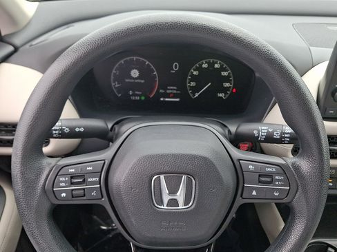 Used 2024 Honda HR-V LX image 19