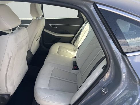 Used 2025 Hyundai Sonata SEL FWD image 11