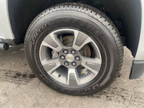 Used 2017 Chevrolet Colorado Z71 image 33