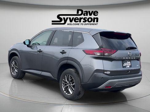 Used 2023 Nissan Rogue S AWD/4WD image 7