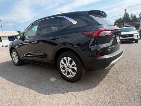 Used 2024 Ford Escape Active w/ Tech Pack #2 FWD image 9