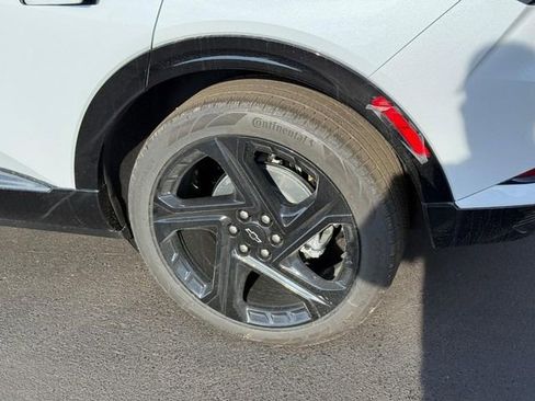 New 2026 Chevrolet Equinox EV RS image 5