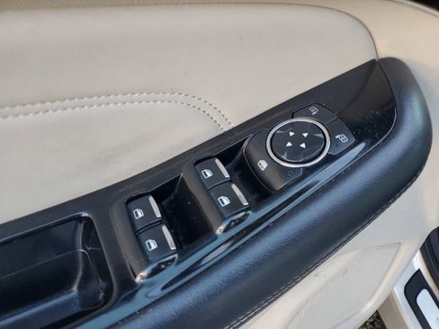 Certified 2018 Ford Edge Titanium image 17