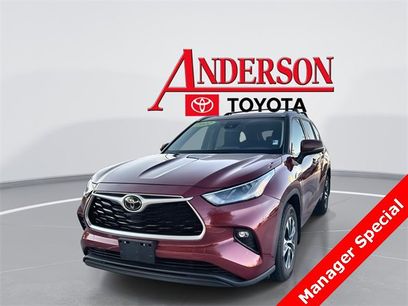 Used 2022 Toyota Highlander XLE