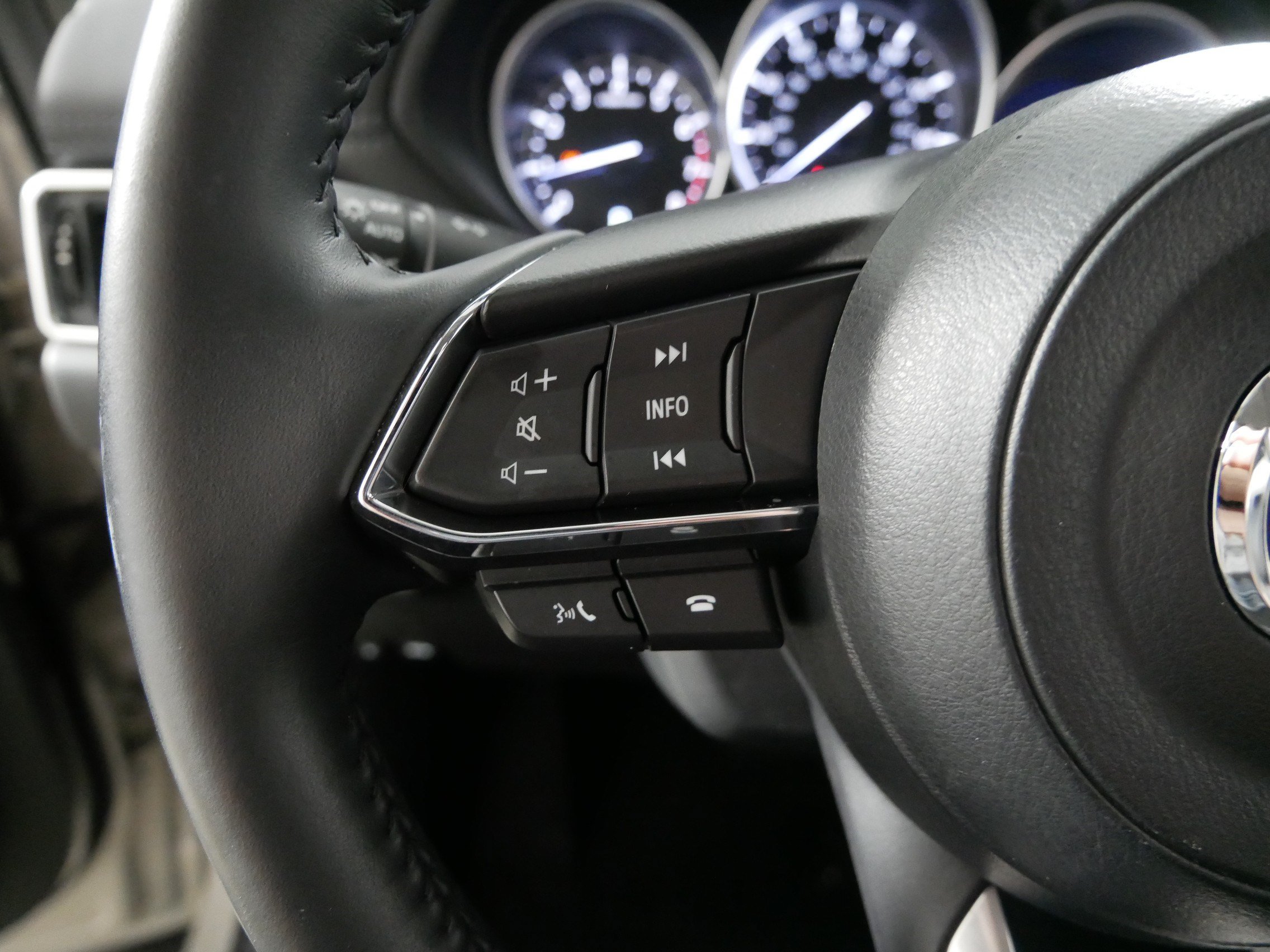 Used 2025 MAZDA CX-5 AWD 2.5 S w/ Select Package image 27