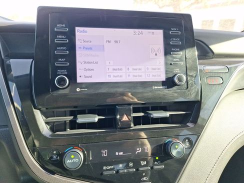 Used 2023 Toyota Camry LE image 27