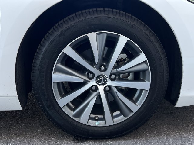 Used 2020 Lexus ES 300h w/ Premium Package FWD image 12