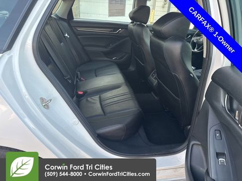 Used 2019 Honda Accord Touring image 6