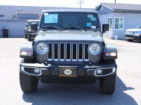 Used 2022 Jeep Wrangler Unlimited Sahara w/ Cold Weather Group AWD/4WD image 2