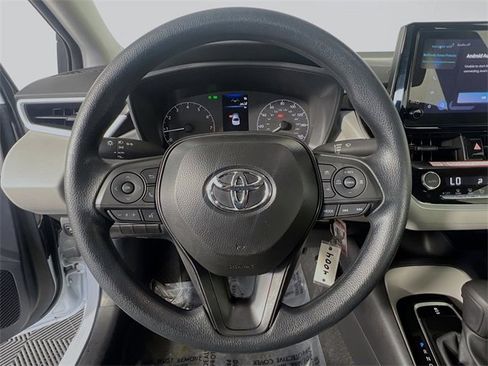 Used 2025 Toyota Corolla LE image 15