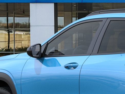 New 2026 Chevrolet Trax RS w/ Sunroof Package FWD image 13