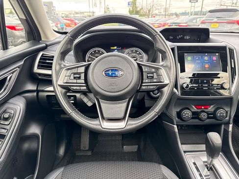 Used 2023 Subaru Forester Premium image 21