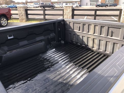 Used 2024 Chevrolet Colorado W/T w/ Advanced Trailering Package image 9