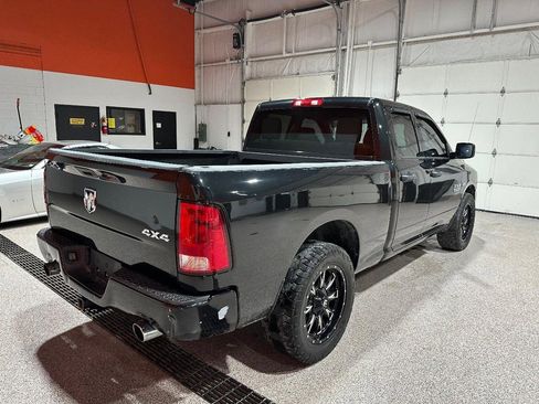 Used 2015 RAM 1500 Express image 3