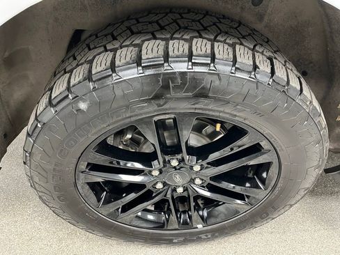 Used 2024 Ford Expedition Max XLT AWD/4WD image 17