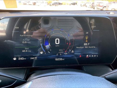 Used 2025 Chevrolet Equinox LT AWD/4WD image 17
