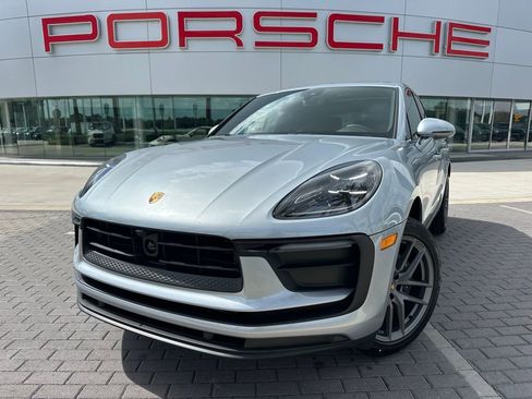 Used 2026 Porsche Macan AWD/4WD image 1