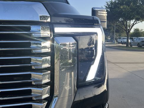 Used 2024 GMC Sierra 2500 Denali w/ Denali Reserve Package AWD/4WD image 5