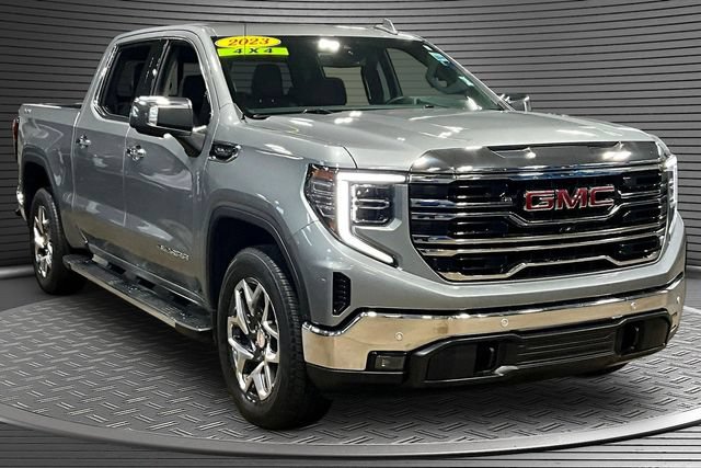 Used 2023 GMC Sierra 1500 SLT w/ SLT Premium Plus Package AWD/4WD image 3
