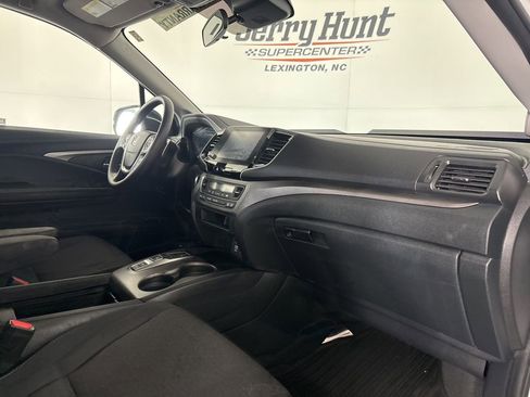 Used 2023 Honda Ridgeline Sport image 27