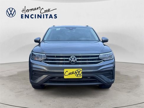 Certified 2023 Volkswagen Tiguan SE image 8