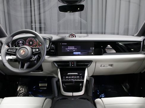 New 2026 Porsche Cayenne S image 24