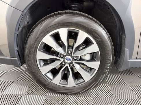 Used 2024 Subaru Outback Limited w/ Popular Package #2 AWD/4WD image 9