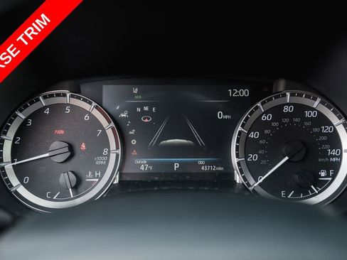 Used 2023 Toyota Highlander XSE FWD image 15