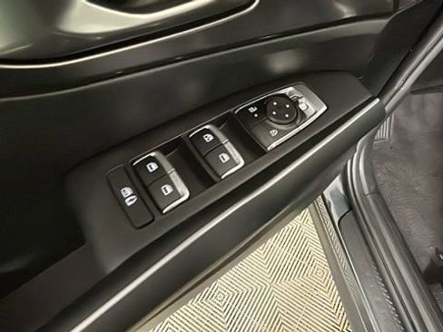 Used 2025 Kia Sorento S w/ Panoramic Sunroof Package AWD/4WD image 11