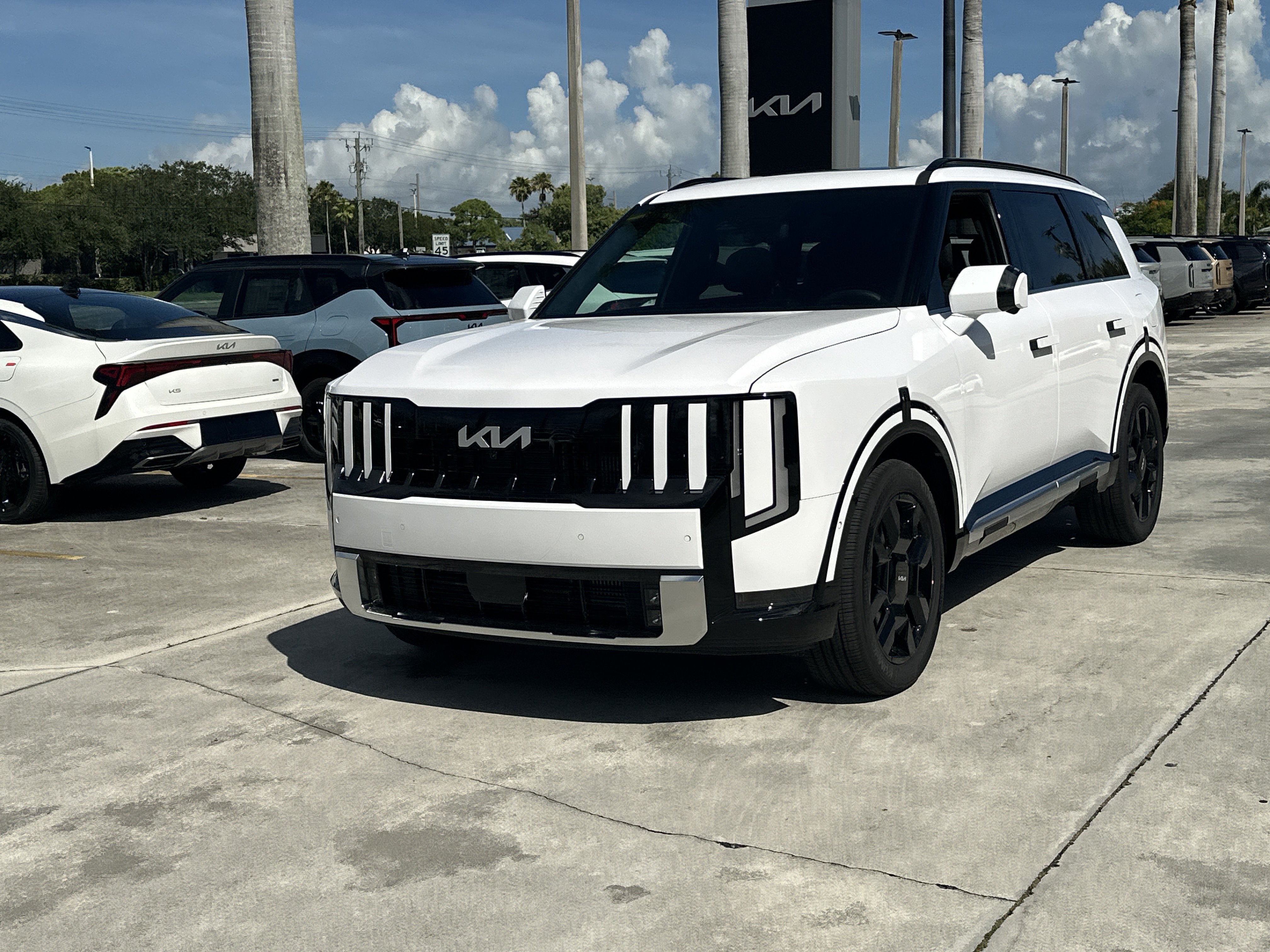 New 2027 Kia Telluride SX Prestige AWD/4WD image 2