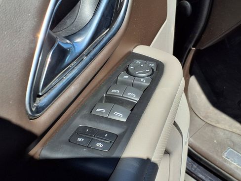 Used 2021 GMC Yukon SLT w/ SLT Luxury Plus Package RWD image 23