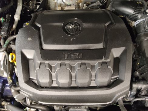 Used 2021 Volkswagen Tiguan SE image 30